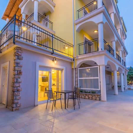 Palace Paulina Apartments Novi Vinodolski Dış mekan fotoğraf