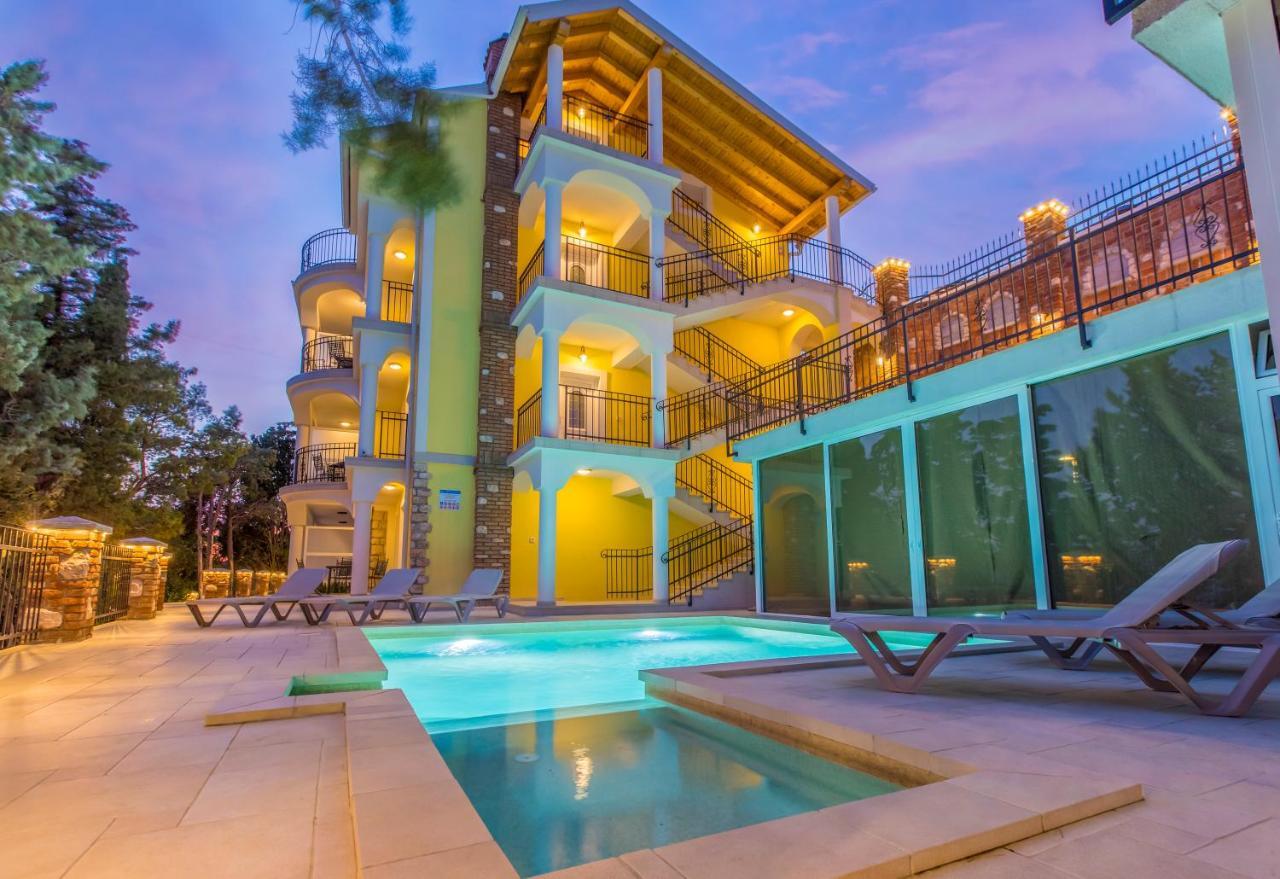 Palace Paulina Apartments Novi Vinodolski Dış mekan fotoğraf