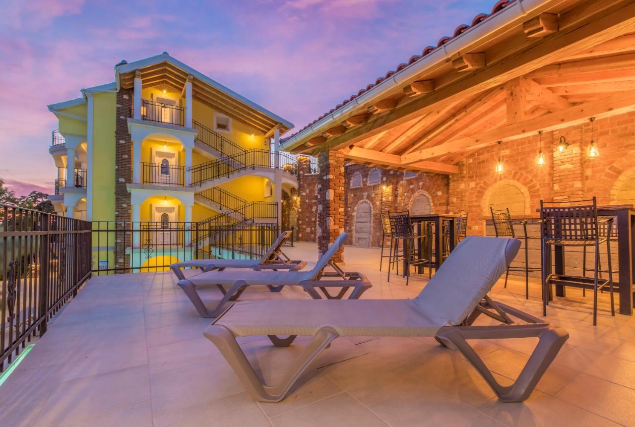 Palace Paulina Apartments Novi Vinodolski Dış mekan fotoğraf